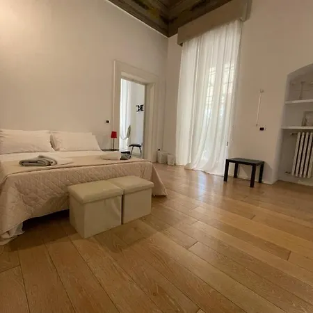 Palazzo Chiaia Bed & Breakfast